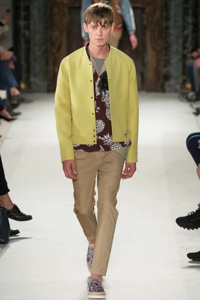 Look 9
